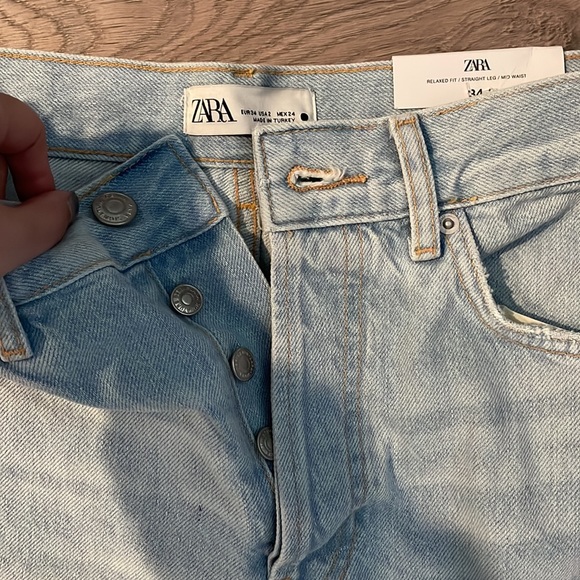 NEW Zara distressed “Relaxed boyfriend “ jeans! - Picture 2 of 4